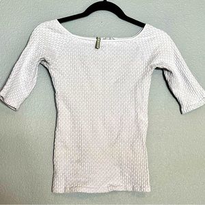Wide neck guess 3/4 sleeves top